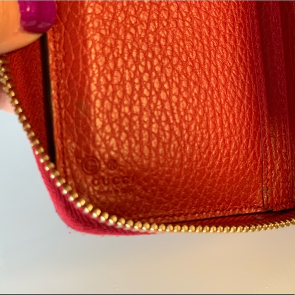 Authentic Gucci Wallet Zip Red Pebbled Leather GG - Picture 4 of 13